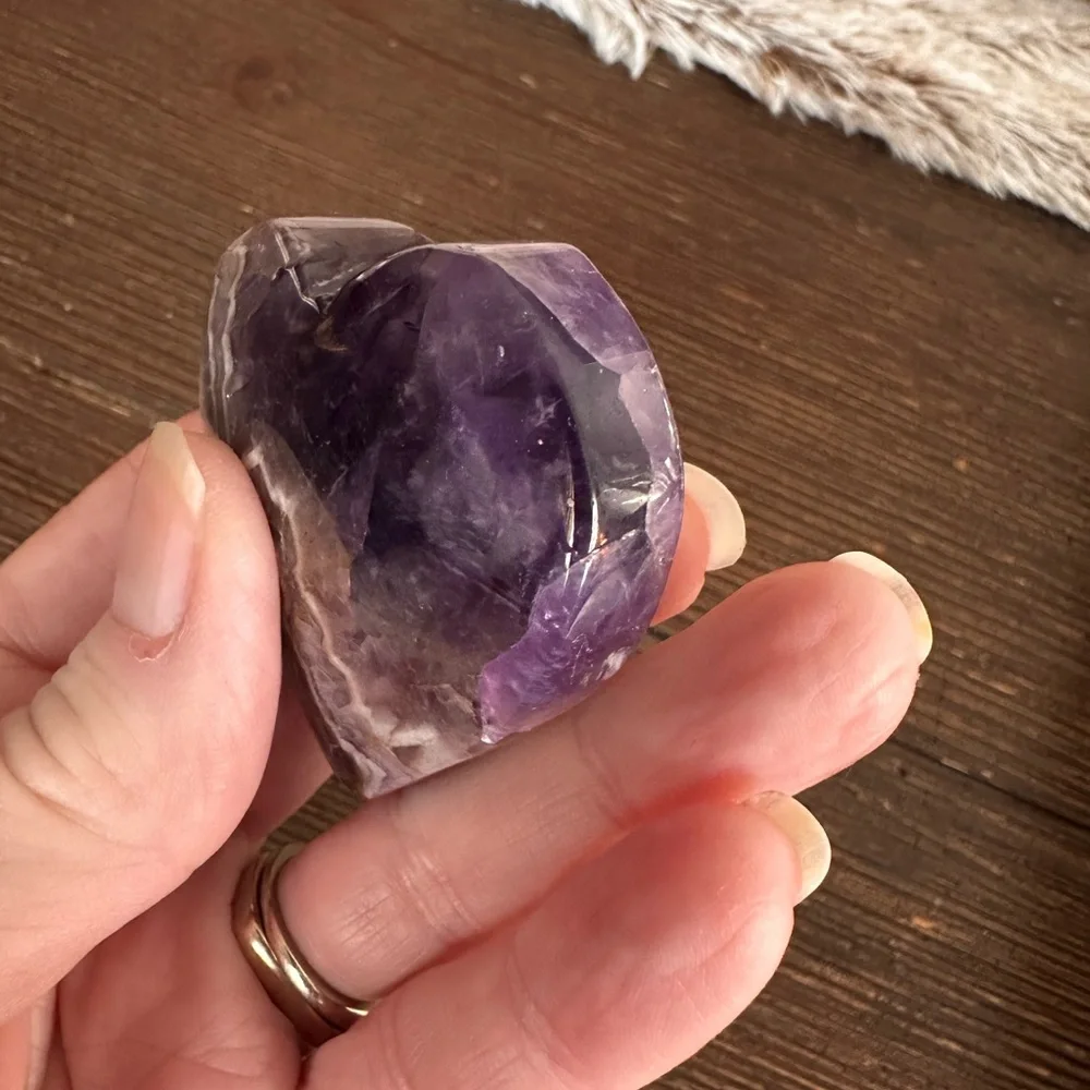 Amethyst natural stone Purple Heart-Shaped Stone